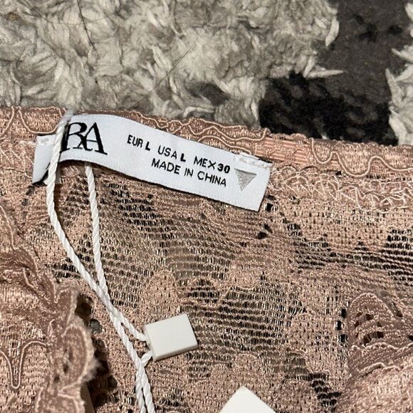 ZARA | Beige-Pink | LACE CORSET STYLE TOP - Picture 8 of 9